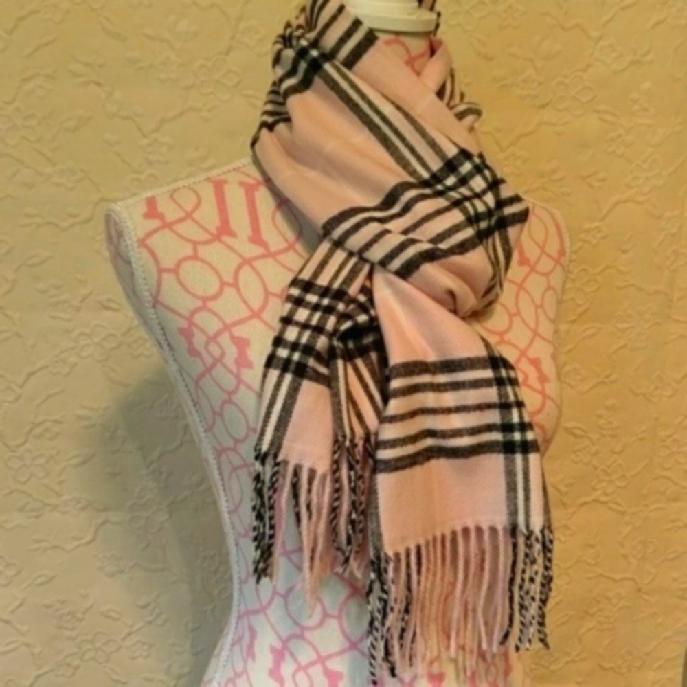 Cashmere feel Scarf pink black white NEW - Picture 4 of 5